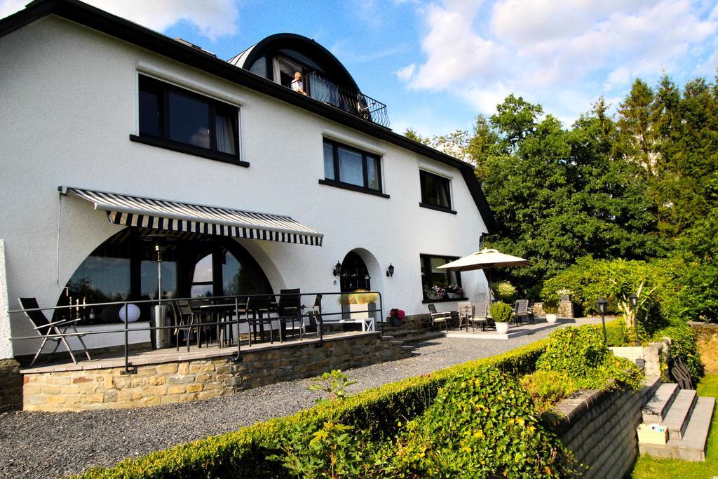 Les Alisiers Hotel Nadrin Buitenkant foto