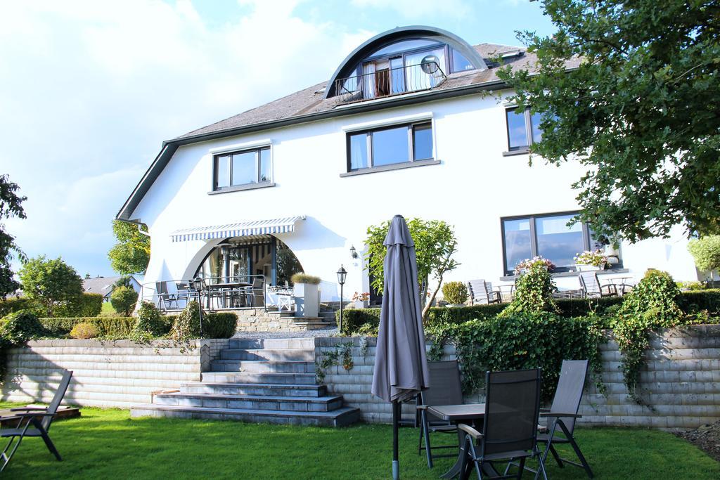 Les Alisiers Hotel Nadrin Buitenkant foto