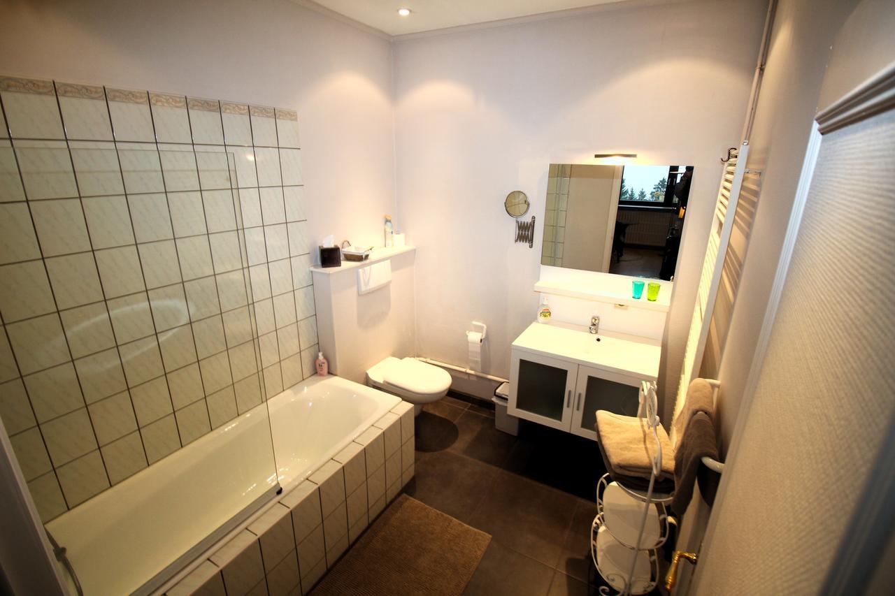 Les Alisiers Hotel Nadrin Buitenkant foto