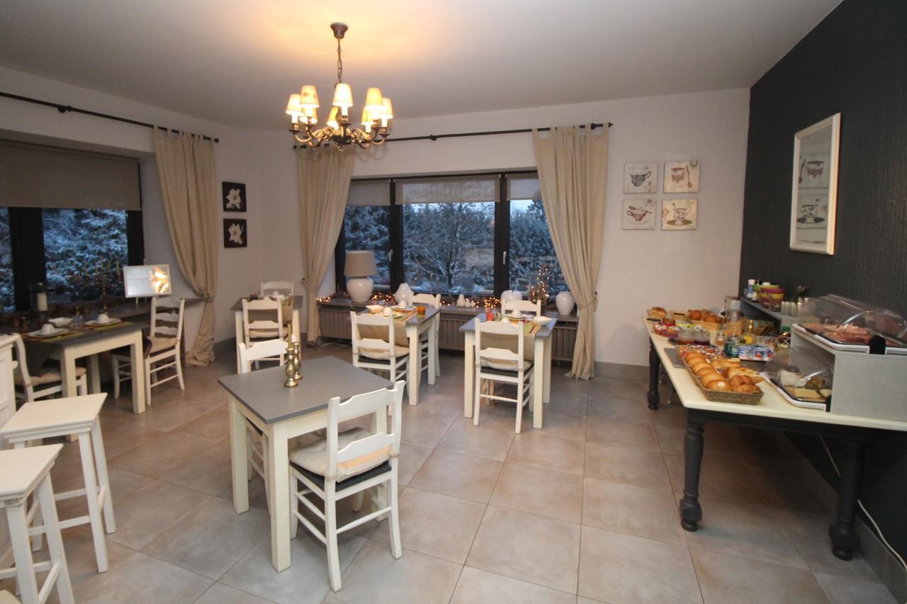 Les Alisiers Hotel Nadrin Buitenkant foto