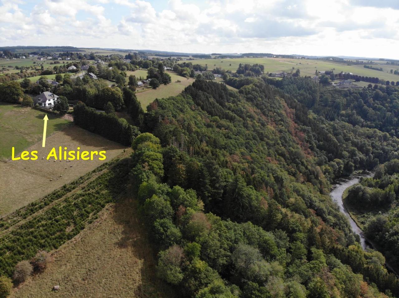 Les Alisiers Hotel Nadrin Buitenkant foto